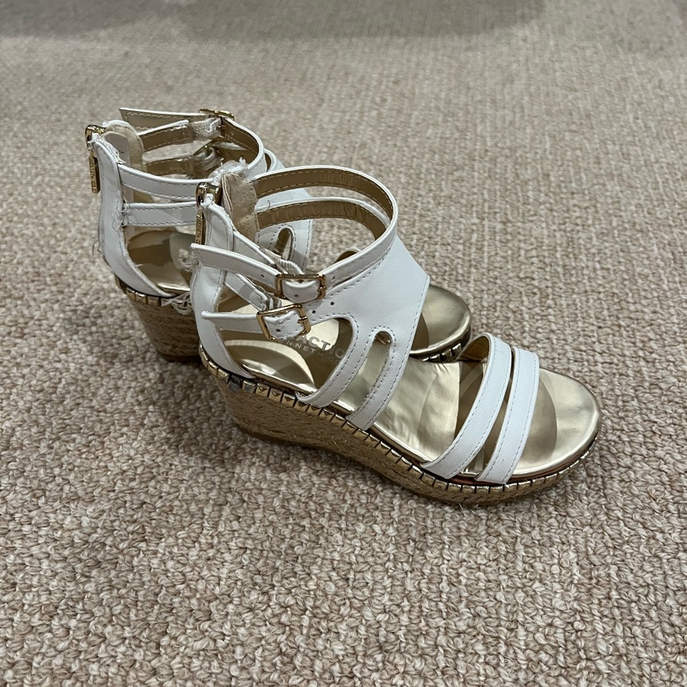 Kenneth Cole reaction girls sandal wedges size 12